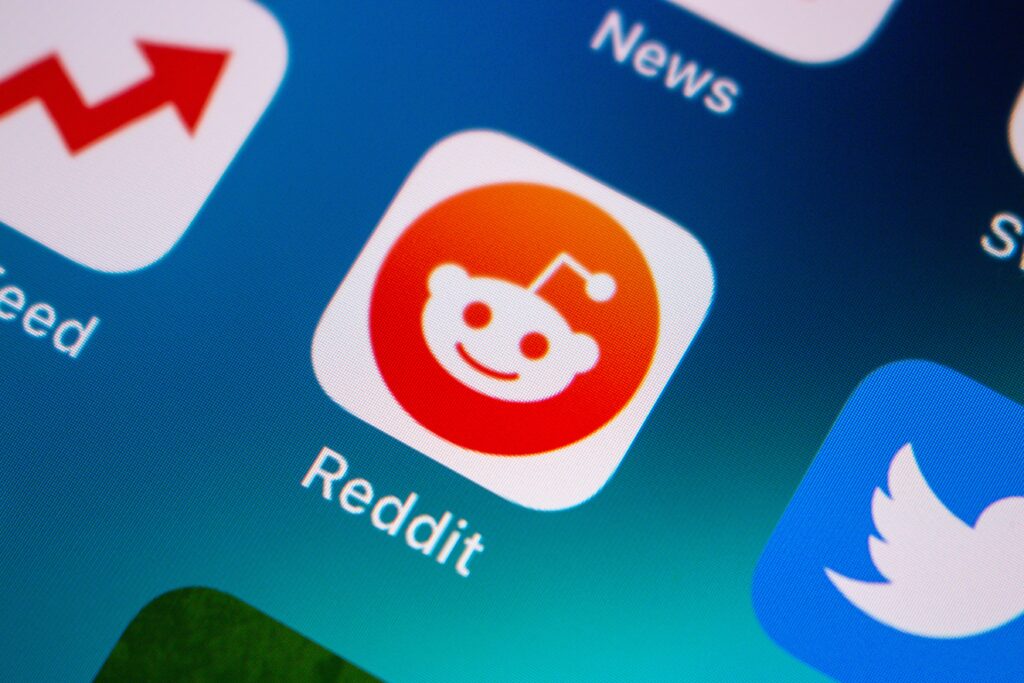 Reddit deploys selfie and document age verification from Persona