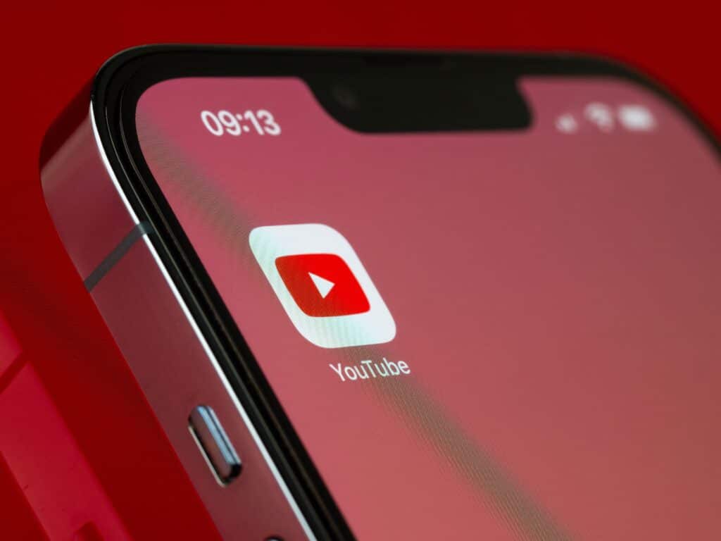 No carveout for YouTube in age check law, advises eSafety Australia