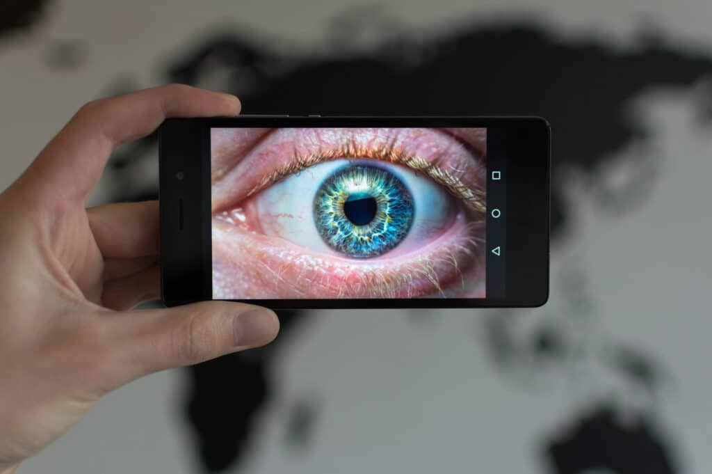 USSOCOM seeks smartphone-based contactless iris biometrics for military ID